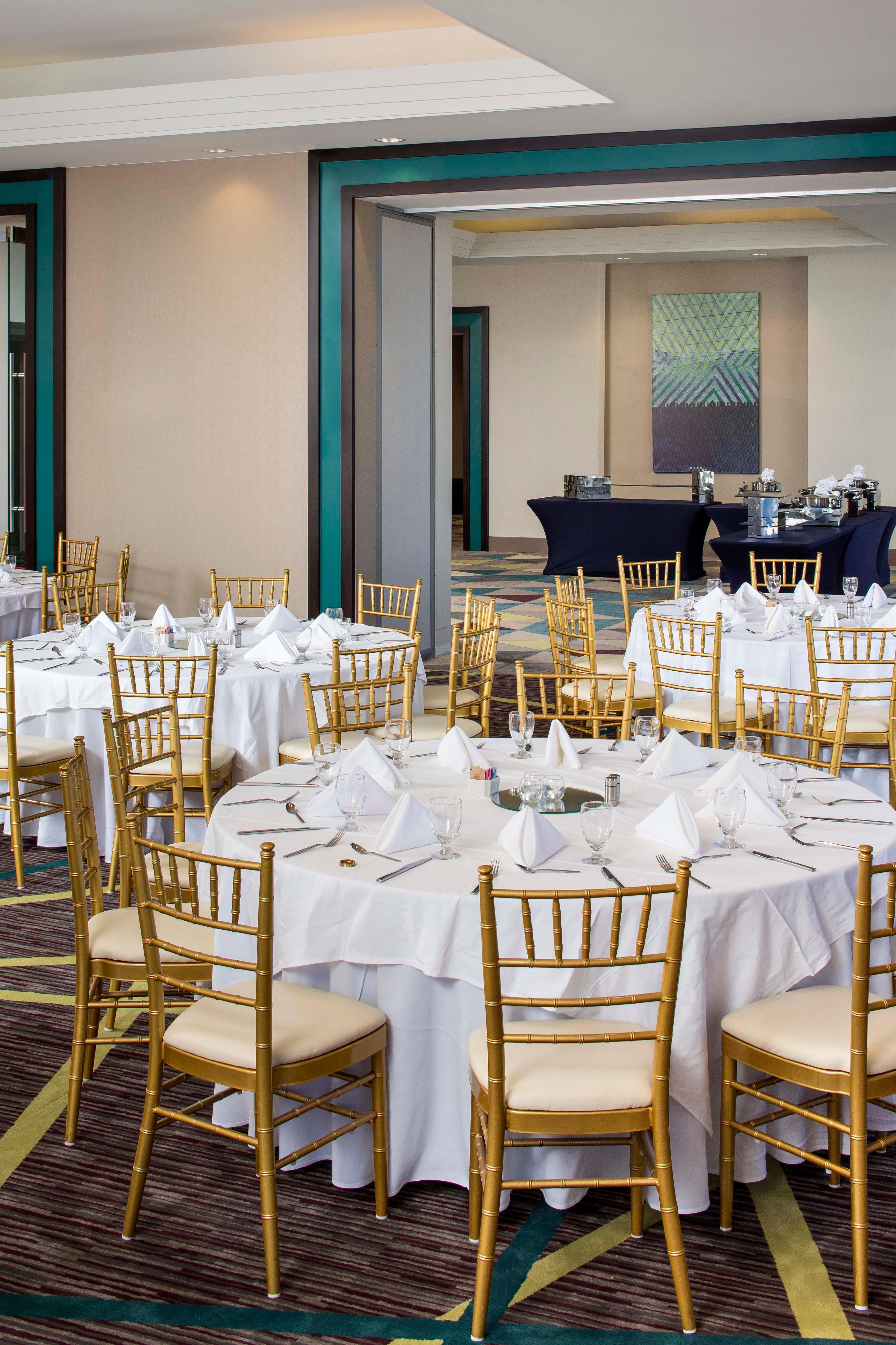 Crowne Plaza Atlanta - Midtown By Ihg Hotel Exterior photo