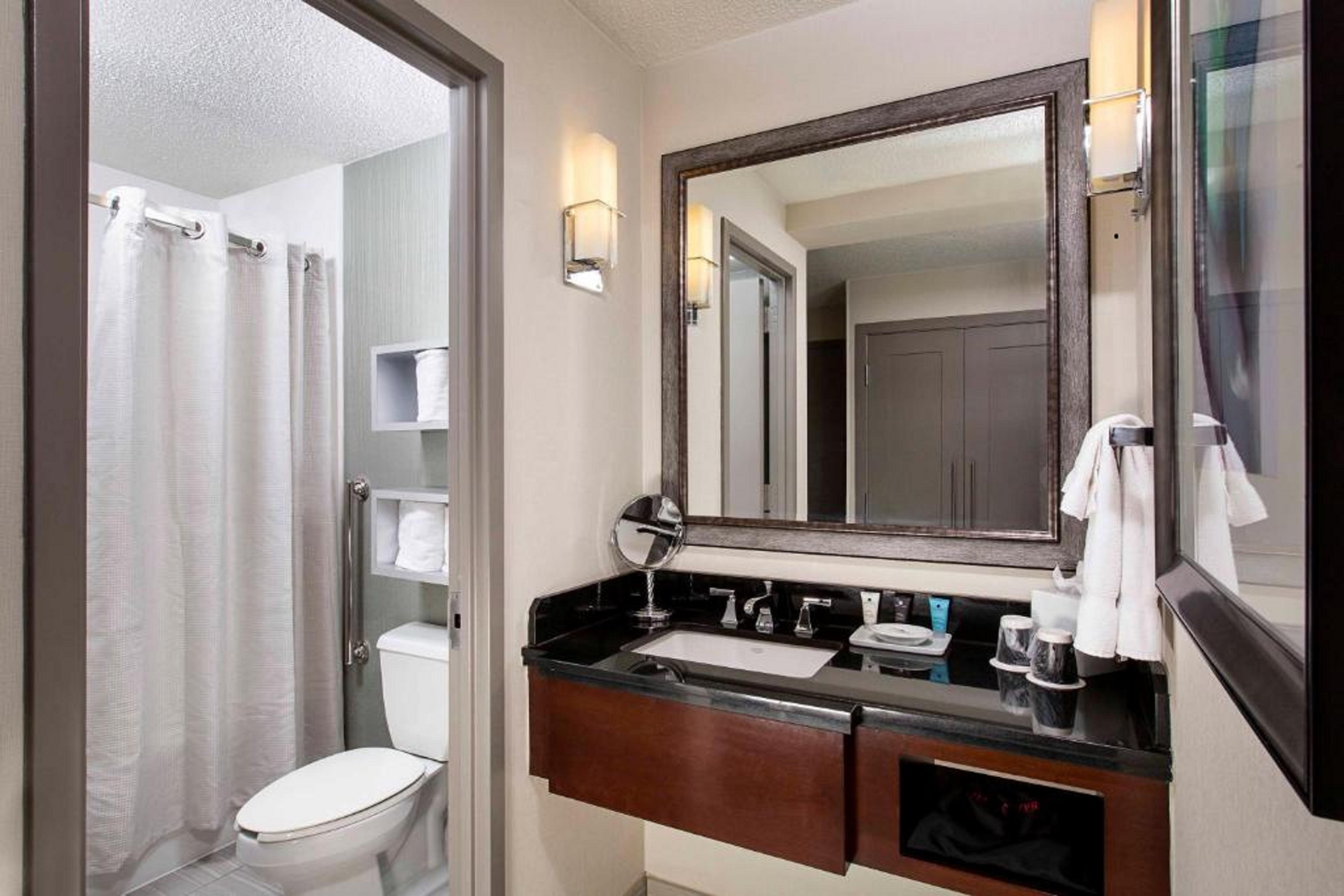 Crowne Plaza Atlanta - Midtown By Ihg Hotel Exterior photo