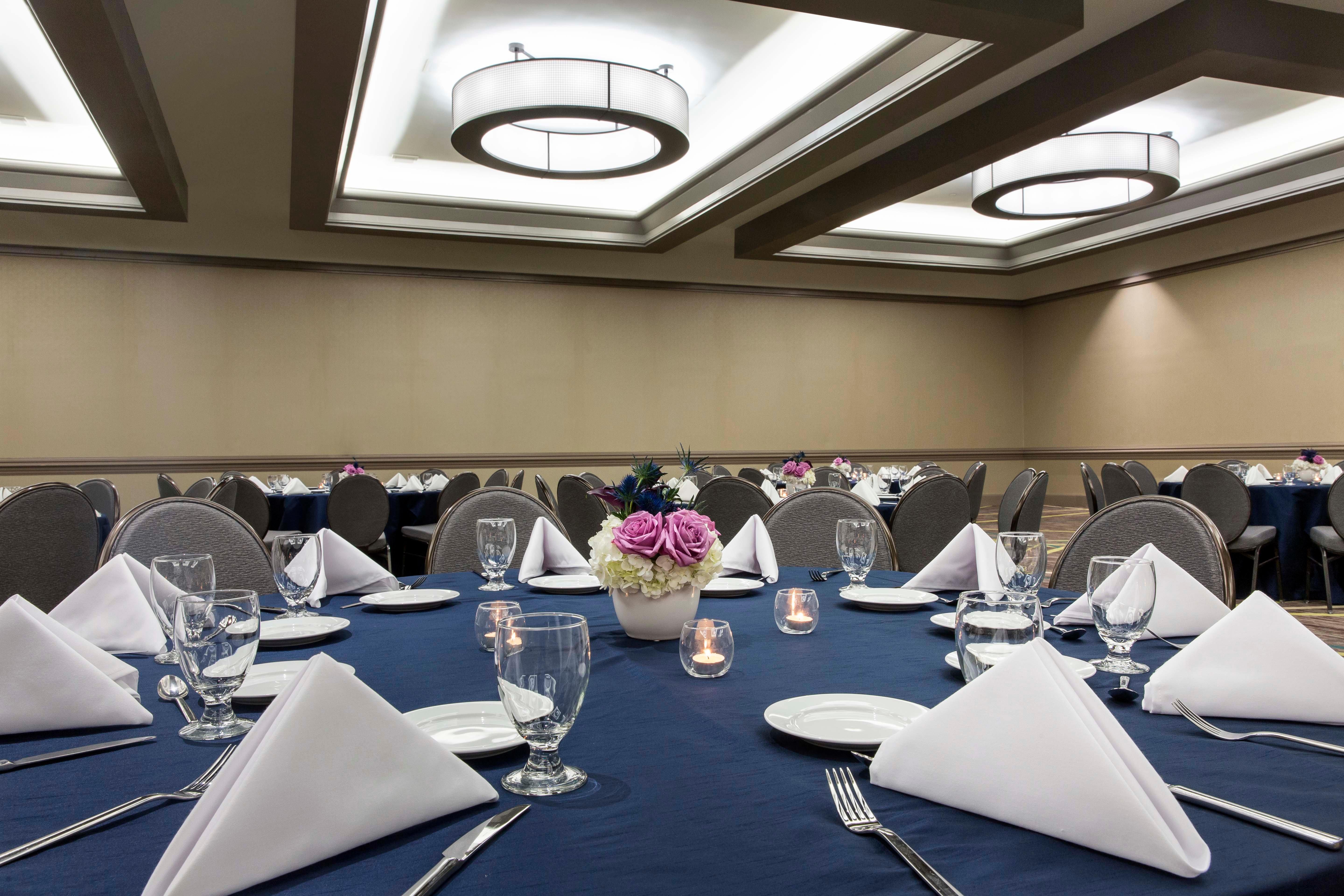 Crowne Plaza Atlanta - Midtown By Ihg Hotel Exterior photo