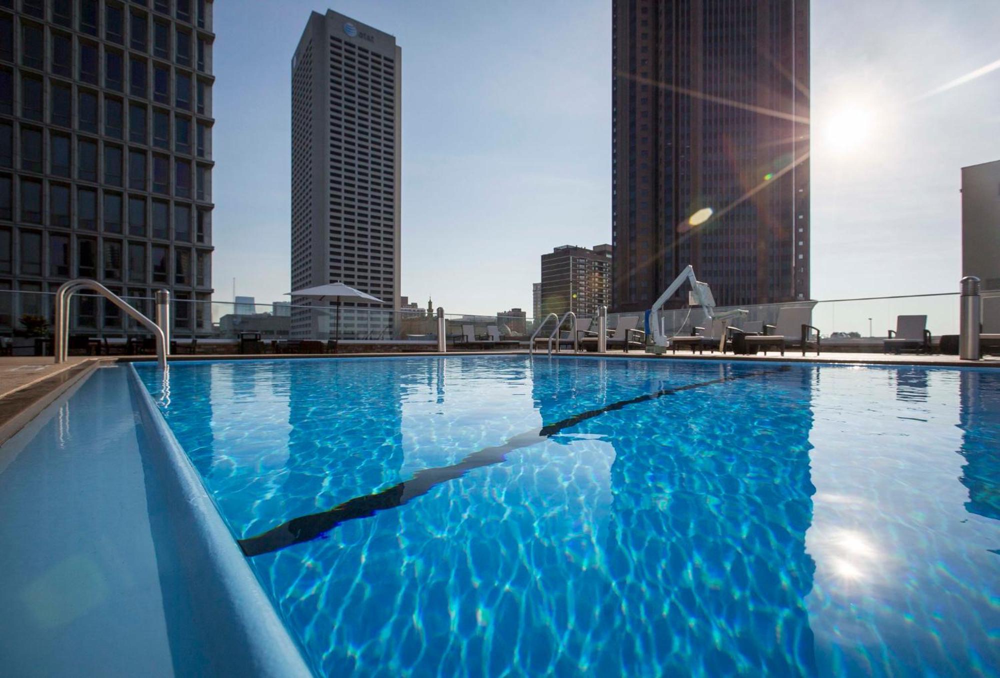 Crowne Plaza Atlanta - Midtown By Ihg Hotel Exterior photo
